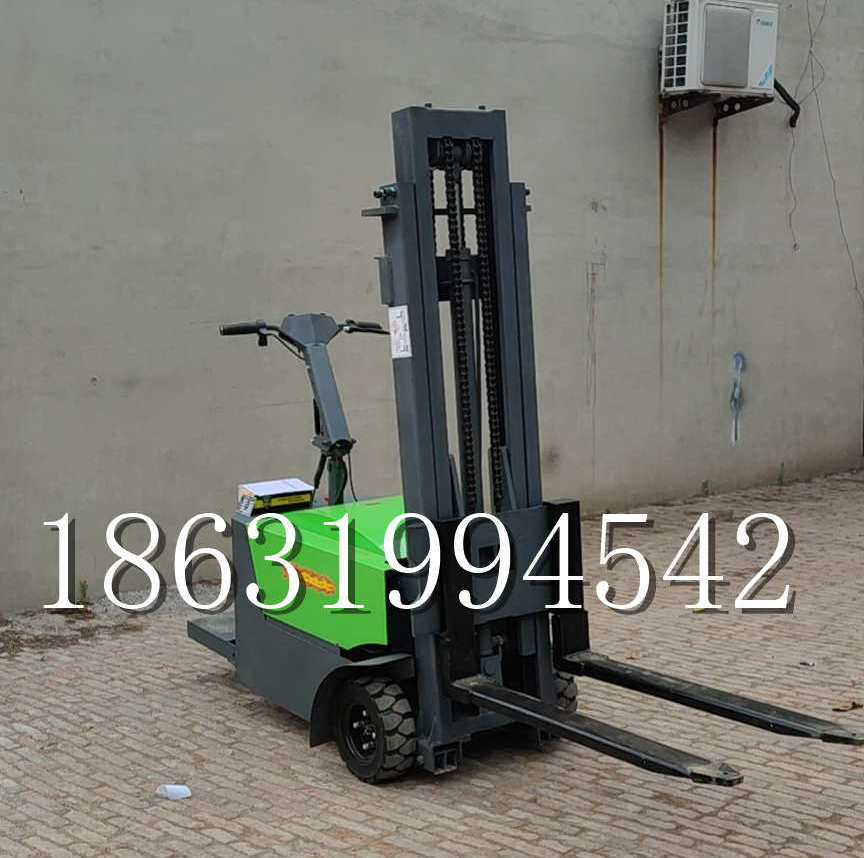 彭州市优程全电动叉车插腿式堆高车液压装卸车1.5吨升高小型站驾式铲车